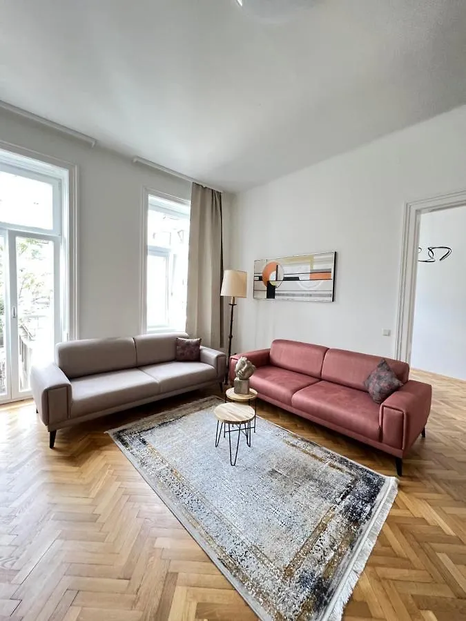 Iconic Suite_@O&R Wien 0*,